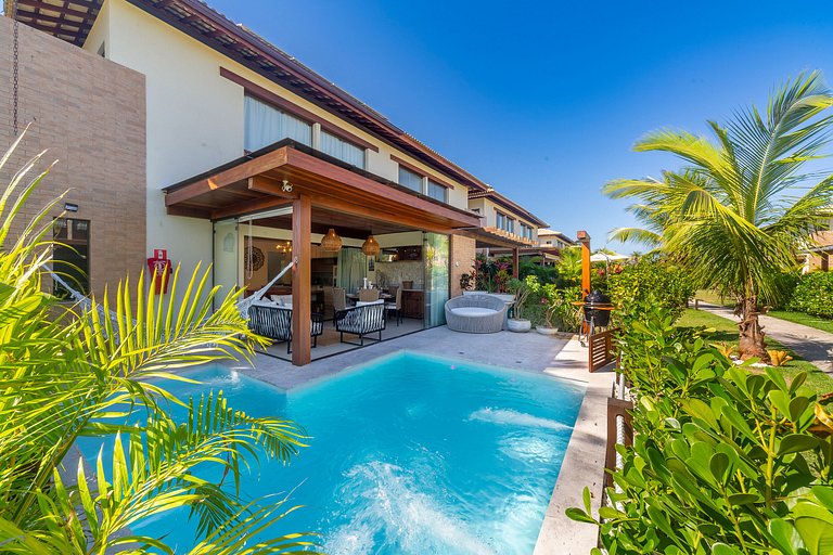 Hermoso bungaló con piscina e hidromasaje en Imbassaí - Casa