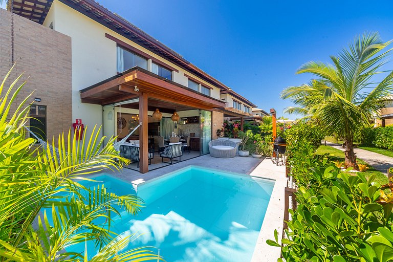 Hermoso bungaló con piscina e hidromasaje en Imbassaí - Casa