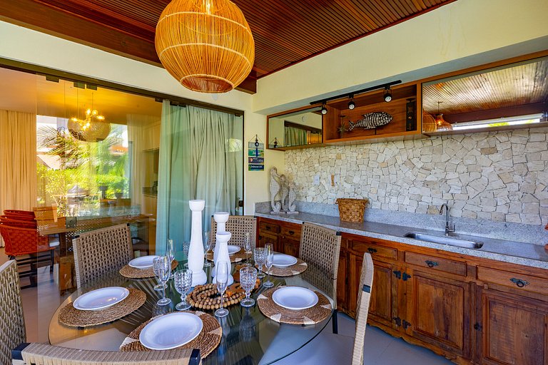 Hermoso bungaló con piscina e hidromasaje en Imbassaí - Casa