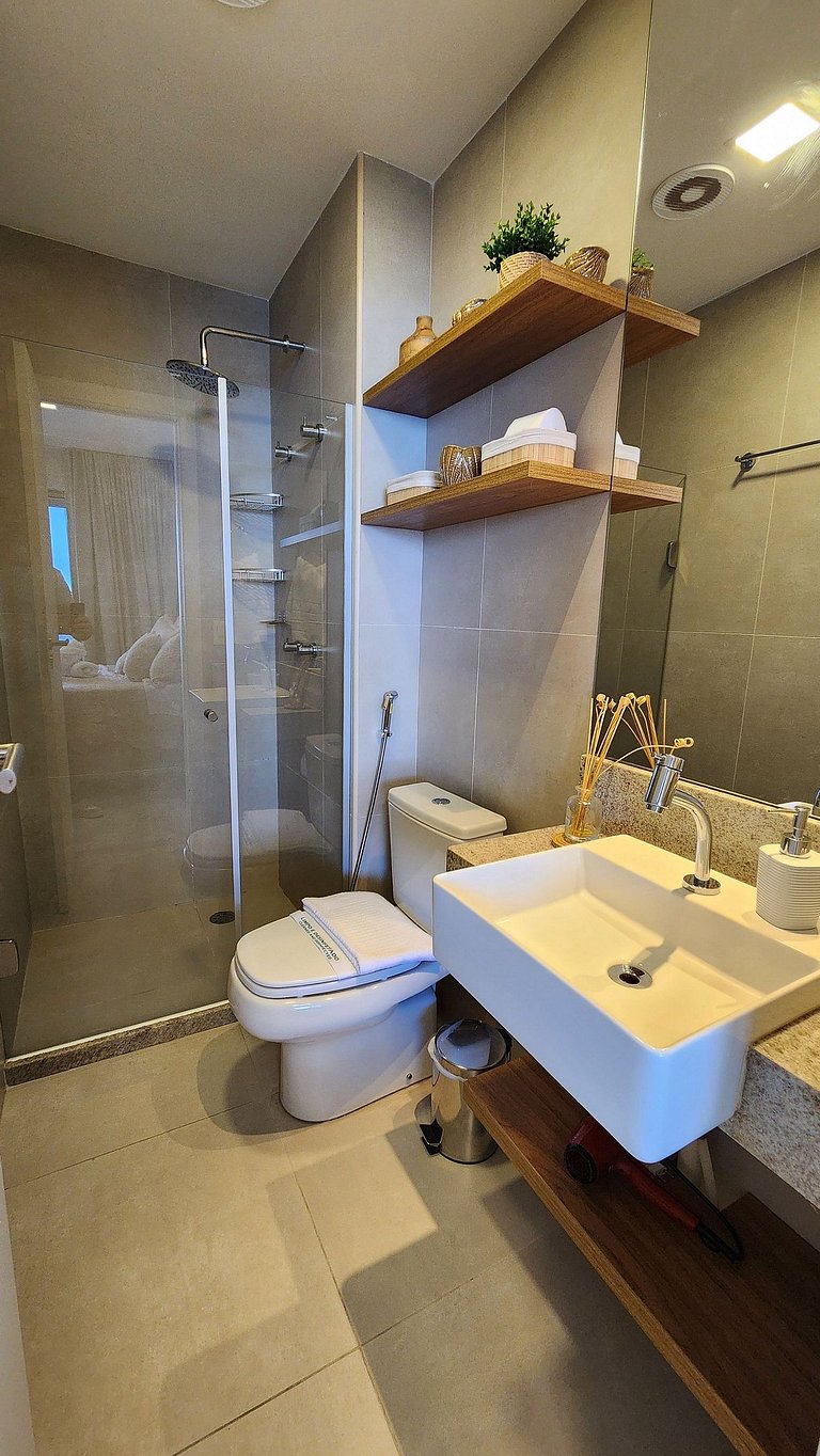 Lindo Apto 1610 quarto e sala em Ondina | Beach Class