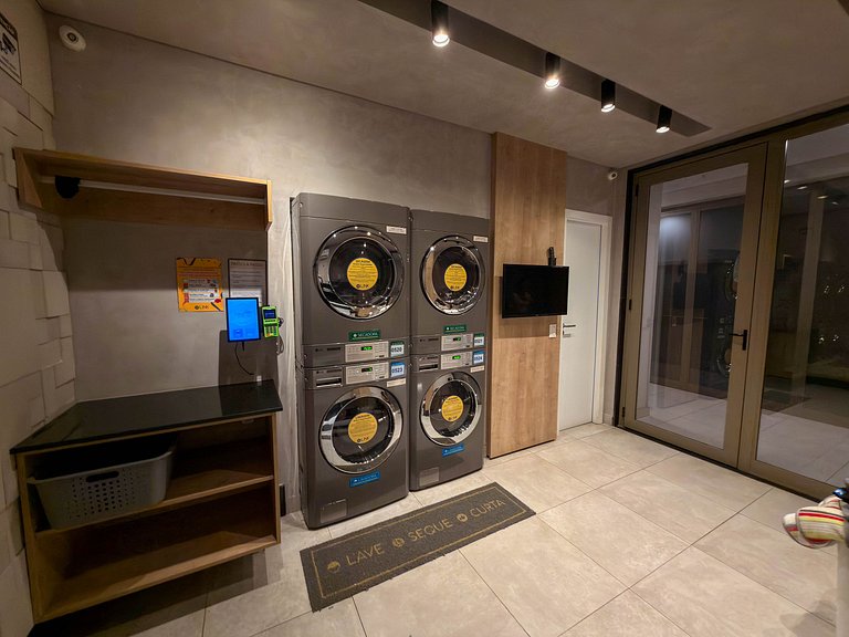 Lindo Apto 1610 quarto e sala em Ondina | Beach Class